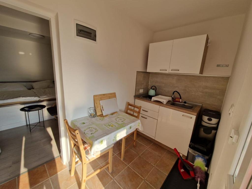 Ferienwohnung Aloe Rabac Exterior foto